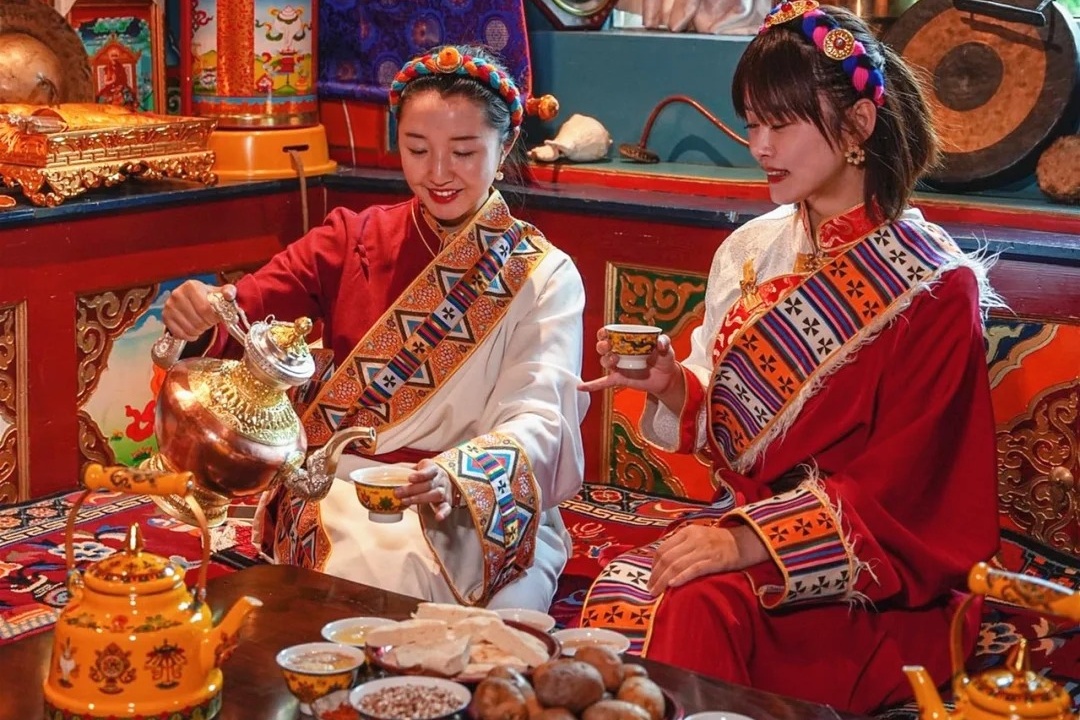 Shangri-La Tibetan Home Visit